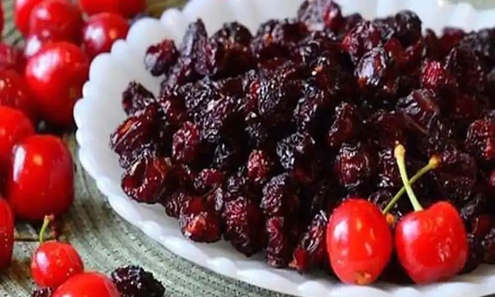 طرز تهیه آلبالو خشکه