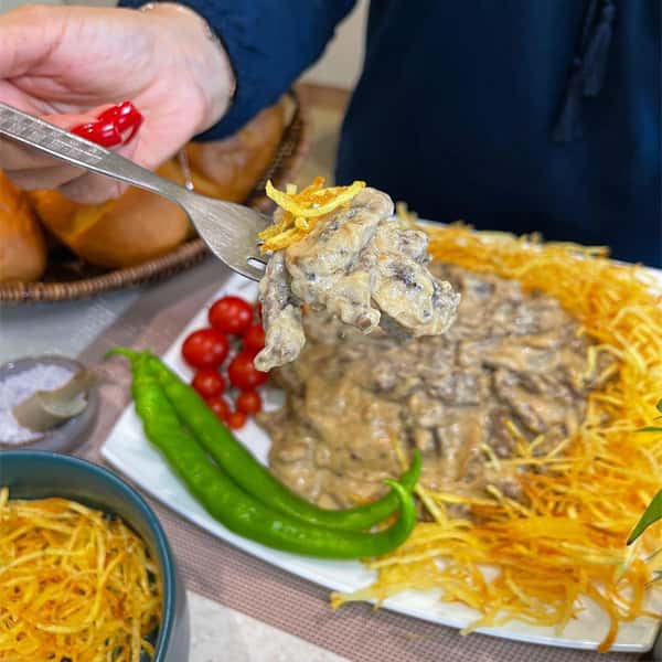 طرز تهیه بیف استراگانف