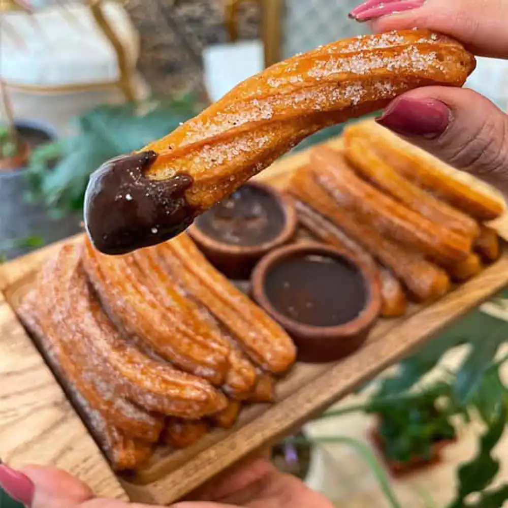 طرز تهیه چوروس اسپانیایی