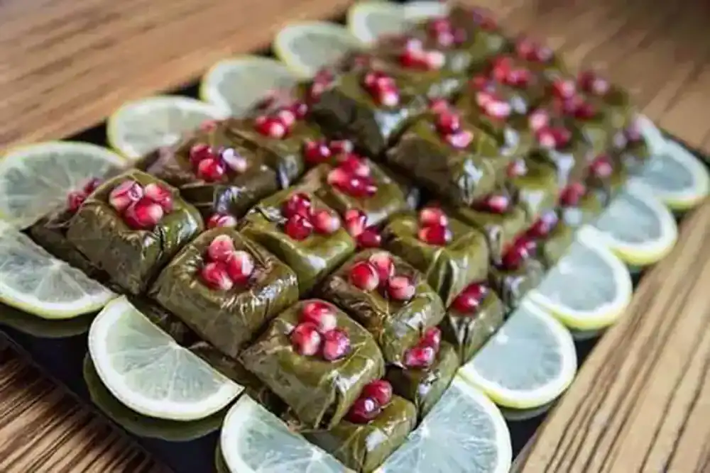 طرز تهیه دلمه برگ مو ، طرز تهیه دلمه برگ مو شیرازی، طرز تهیه دلمه برگ مو برای 4 نفر، طرز تهیه دلمه برگ مو مجلسی، طرز تهیه دلمه ساده خانگی، طرز تهیه دلمه برگ مو با کشمش، طرز تهیه دلمه برگ مو با ماست، طرز تهیه دلمه برگ مو ملس، ngli fv' l,،تزیین دلمه برگ مو با زرشک،تزیین دلمه برگ مو ساده،تزیین دلمه برگ مو با سیخ،تزیین دلمه برگ مو و کلم،تزیین دلمه برای جشنواره غذا