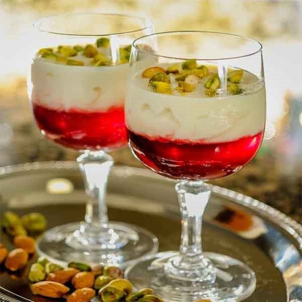 طرز تهیه مهلبیه دسر خوشمزه خامه ای با ژله و میوه طرز تهیه مهلبیه ساده  طرز تهیه مهلبیه کاراملی  طرز تهیه مهلبیه تیاری  طرز تهیه مهلبیه زعفرانی  طرز تهیه مهلبیه شکلاتی  طرز تهیه محلبی با نشاسته  
