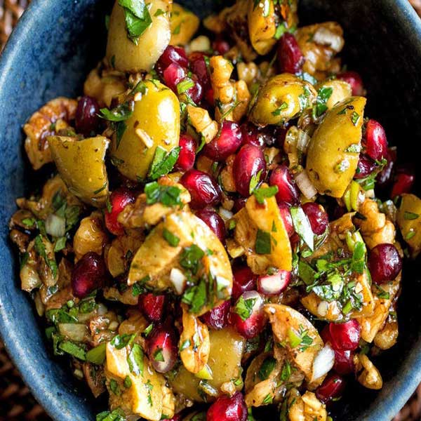 طرز تهیه سالاد انار و زیتون خانگی خوشمزه و مجلسی Pomegranate and olive salad طرز تهیه سالاد گل کلم و انار   طرز تهیه سالاد انار و کلم سفید shghn hkhv , cdj,k