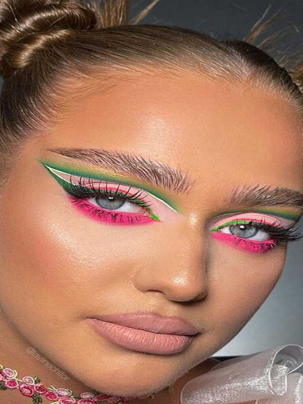 جدیدترین مدل های آرایش صورت دخترانه با خط چشم و سایه خاص مدل آرایش صورت ملایم مجلسی مدل آرایش صورت ساده به روزترین مدل آرایش صورت ارایش صورت ومو مدل آرایش جدید مدل آرایش صورت ملایم Face makeup modell lng Hvhda w,vj