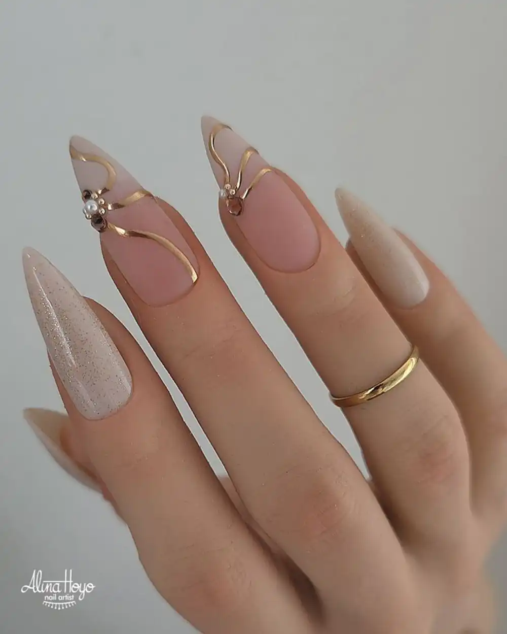 طراحی ناخن پاپیونی