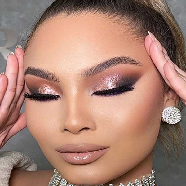 جدیدترین مدل های آرایش و میکاپ براق برای کریسمس 2023 Model makeup   lng l;h\ مدل آرایش صورت ساده مدل آرایش جدید مدل آرایش صورت ۱۴۰1 مدل میکاپ جدید مدل آرایش دخترانه مدل آرایش صورت ملایم مدل آرایش چشم مدل آرایش صورت ملایم مجلسی