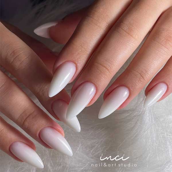 طراحی ناخن سفید و صورتی دخترانه شیک و با کلاس Nail design with white and pink nail polish طراحی ناخن با لاک صورتی و نقره ای طراحی ناخن با لاک صورتی و مشکی لاک صورتی چرک طراحی لاکچری ناخن طرح ناخن شیک و باکلاس صورتی مدل ناخن جدید ۱۴۰3 طرح ناخن صورتی جیغ