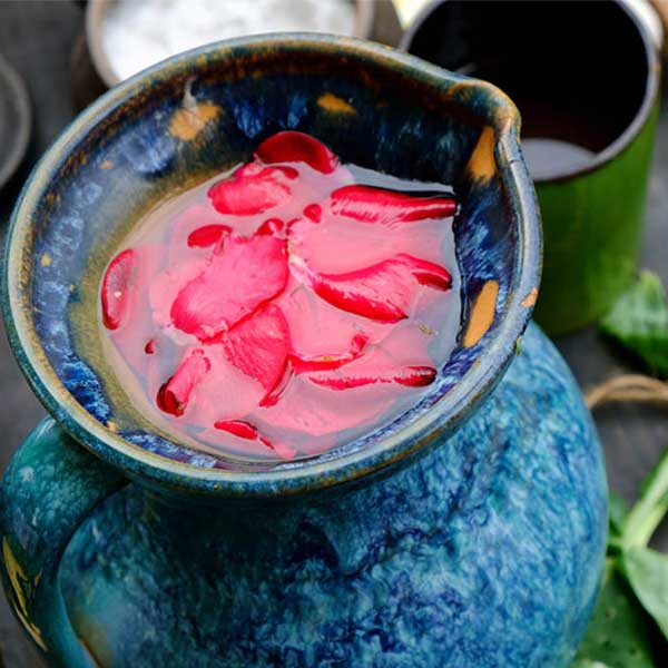خواص گلاب برای پوست و نحوه استفاده از گلاب برای صورت