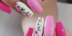 طراحی ناخن بهاری دخترانه + طرح ناخن بهاری ۱۴۰۲