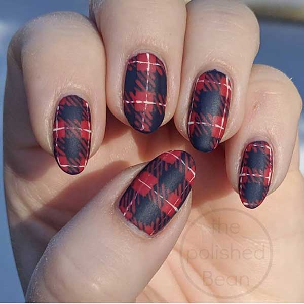 طراحی ناخن شطرنجی شیک و ساده + کاشت ناخن شطرنجی طراحی ناخن سفید مشکی جدید  طرح ناخن جدید طرح آتش روی ناخن طرح ناخن مشکی خفن