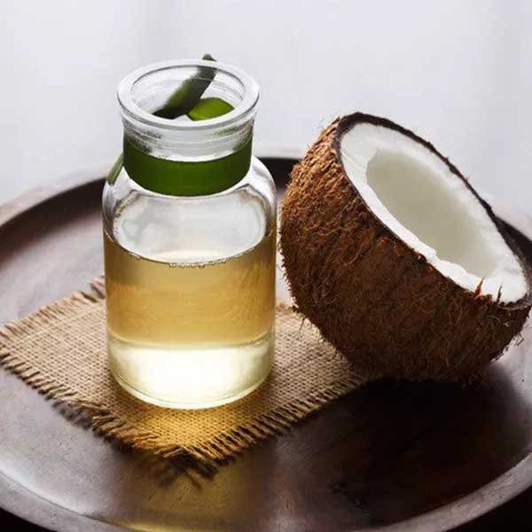خواص روغن نارگیل برای مو + آیا روغن نارگیل به رشد مو کمک می کند؟ عکس روغن نارگیل برای مو طرز استفاده روغن نارگیل برای مو روغن نارگیل برای رشد سریع مو طرز استفاده روغن نارگیل برای مو  گلاب و روغن نارگیل برای مو زمان استفاده از روغن نارگیل برای مو عوارض روغن نارگیل برای مو Properties of coconut oil for hair