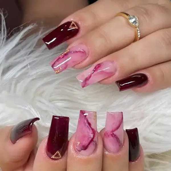 طراحی ناخن صورتی با طرح مرمر + مدل ناخن شیک و باکلاس صورتی xvhpd khok nail design طراحی ناخن با لاک صورتی و نقره ای طراحی ناخن زمستانی طراحی ناخن با لاک صورتی و مشکی مدل ناخن جدید ۱۴۰2 طراحی ناخن جدید عکس ناخن زیبا  