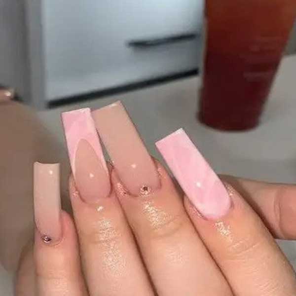 طراحی ناخن صورتی با طرح مرمر + مدل ناخن شیک و باکلاس صورتی xvhpd khok nail design طراحی ناخن با لاک صورتی و نقره ای طراحی ناخن زمستانی طراحی ناخن با لاک صورتی و مشکی مدل ناخن جدید ۱۴۰2 طراحی ناخن جدید عکس ناخن زیبا  