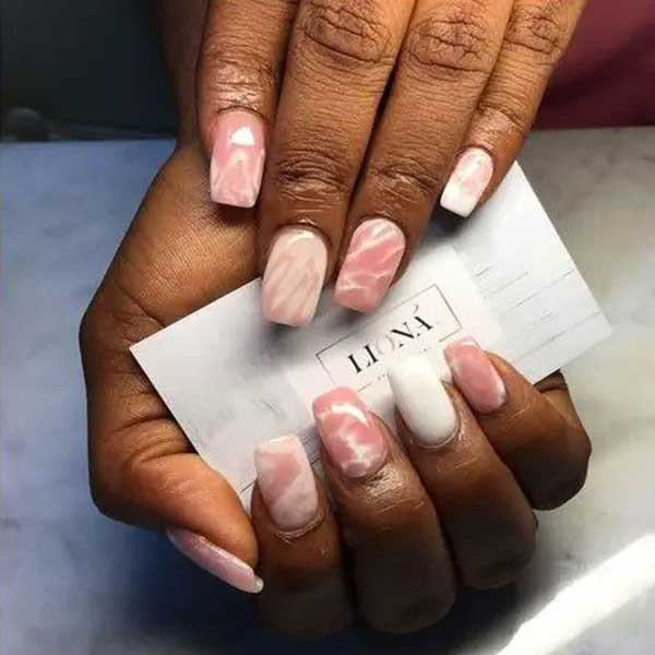 طراحی ناخن صورتی با طرح مرمر + مدل ناخن شیک و باکلاس صورتی xvhpd khok nail design طراحی ناخن با لاک صورتی و نقره ای طراحی ناخن زمستانی طراحی ناخن با لاک صورتی و مشکی مدل ناخن جدید ۱۴۰2 طراحی ناخن جدید عکس ناخن زیبا  