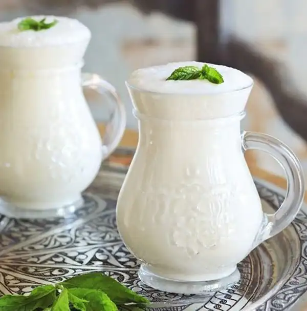 طرز تهیه آش دوغ سرعین