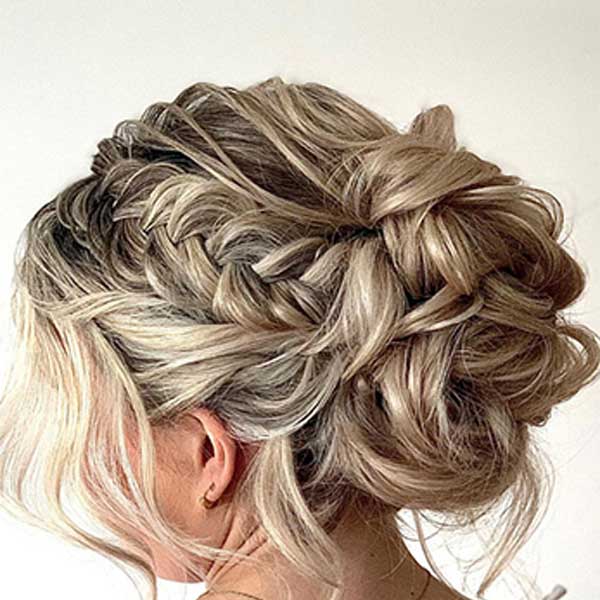 مدل شینیون جدید دخترانه + مدل شینیون اروپایی جدید Yeni chignon modeli New chignon model مدل شینیون جدید 1402 مدل شینیون جدید باز مدل آرایش و شینیون جدید مدل شینیون جدید ساده مدل شینیون باز مدل شینیون ساده مجلسی llng adk,dk [ndn