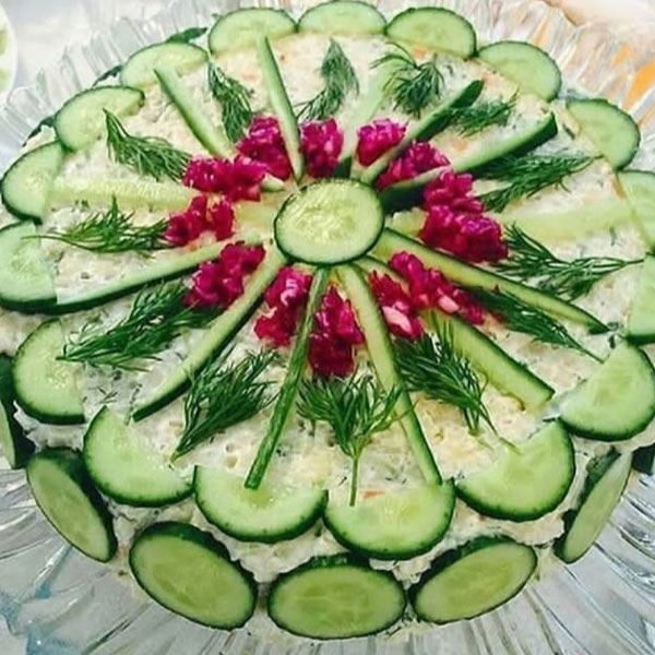 تزیین سالاد الویه مجلسی تزیین سالاد الویه جدیدترین تزیین سالاد الویه ساده و شیک آموزش تزیین سالاد الویه برای مهمانی عکس تزیین سالاد الویه زیباتزیین سالاد الویه با هویج و خیارشورتزیین سالاد الویه قالبی تزیین سالاد الویه لقمه ای تزیین سالاد الویه برای تولد jcddk shghn hg,di l[gsd