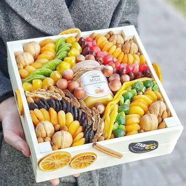 تزیین آجیل شب یلدا تزیین آجیل ساده و شیک تزیین آجیل در تنگ شیشه ای تزیین اجیل در منزل آموزش تزیین آجیل شب یلدا برای عروس تزیین آجیل با تور تزیین آجیل با مقوا jcddk H[dg af dgnh