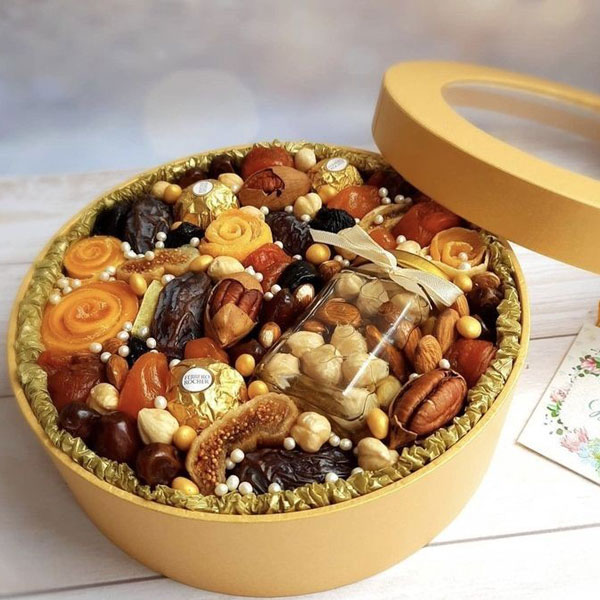 تزیین آجیل شب یلدا تزیین آجیل ساده و شیک تزیین آجیل در تنگ شیشه ای تزیین اجیل در منزل آموزش تزیین آجیل شب یلدا برای عروس تزیین آجیل با تور تزیین آجیل با مقوا jcddk H[dg af dgnh