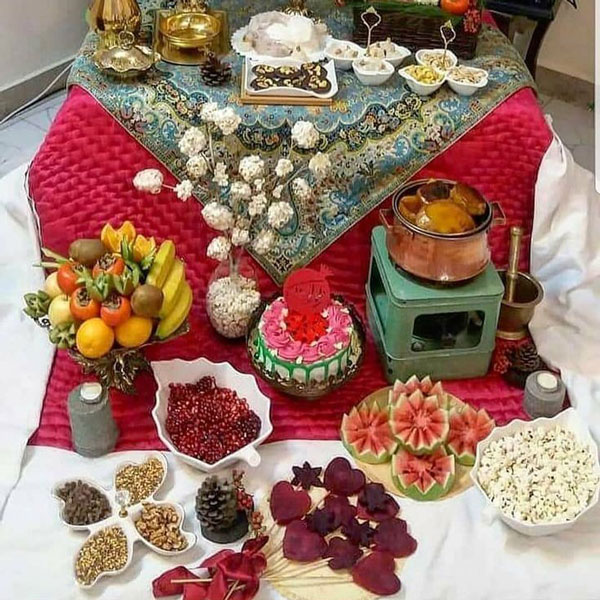 تزیین میز شب یلدا تزیین میز شب یلدا ساده و شیک جدیدترین تزیینات شب یلدا تزیین سفره یلدا با برگ پاییزی تزیین شب یلدا سنتی تزیین شب یلدا برای عروس سفره شب یلدا امسال سفره شب یلدا باکلاس تزیین سفره شب یلدا لاکچری عروس jcddk stvi af dgnh fvhd lnvsi