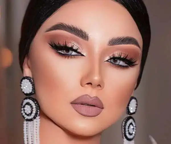مدل آرایش مجلسی شیک و دخترانه
