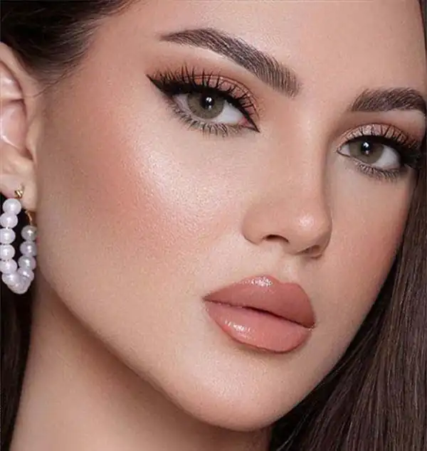 مدل آرایش مجلسی شیک و دخترانه