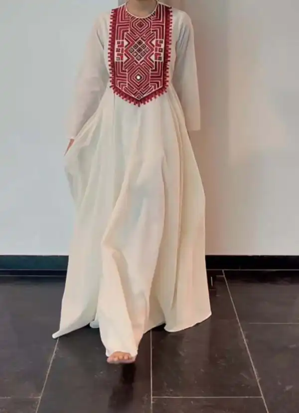جدیدترین مدل مانتو گلدوزی شده