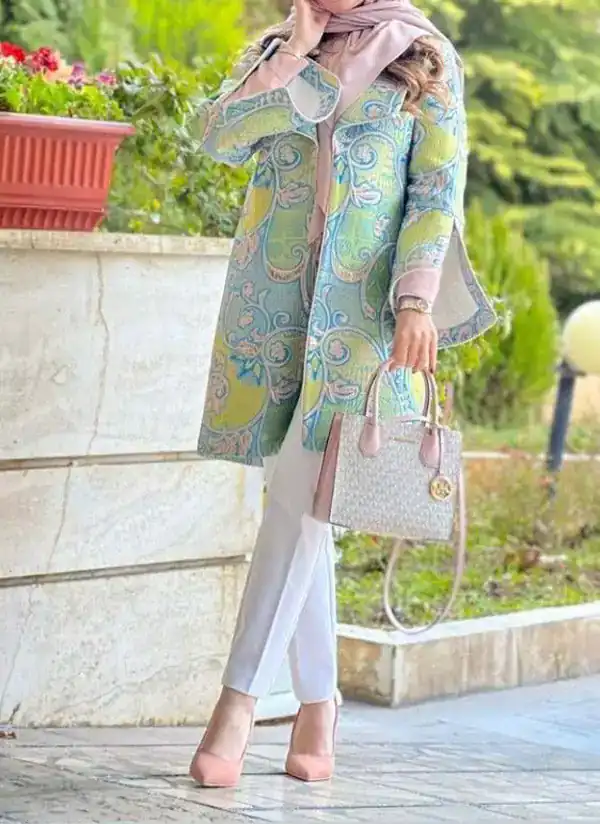 مدل مانتو ژاکارد جدید مدل مانتو ژاکارد مشکی طرح دار مدل مانتو ژاکارد در اینستا مدل مانتو ژاکارد جدید ۱۴۰۳ مدل مانتو با پارچه ژاکارد گلدار مانتو ژاکارد مزونی