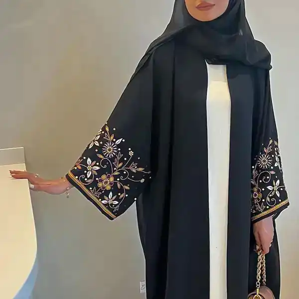 مدل مانتو گلدوزی شده اینستا