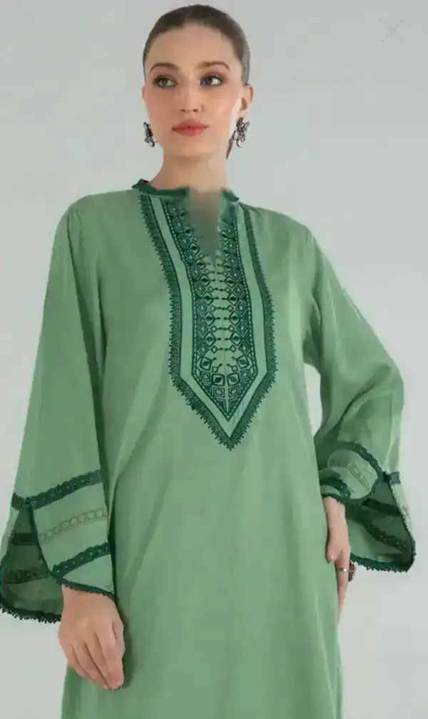 مدل مانتو گلدوزی شده اینستا