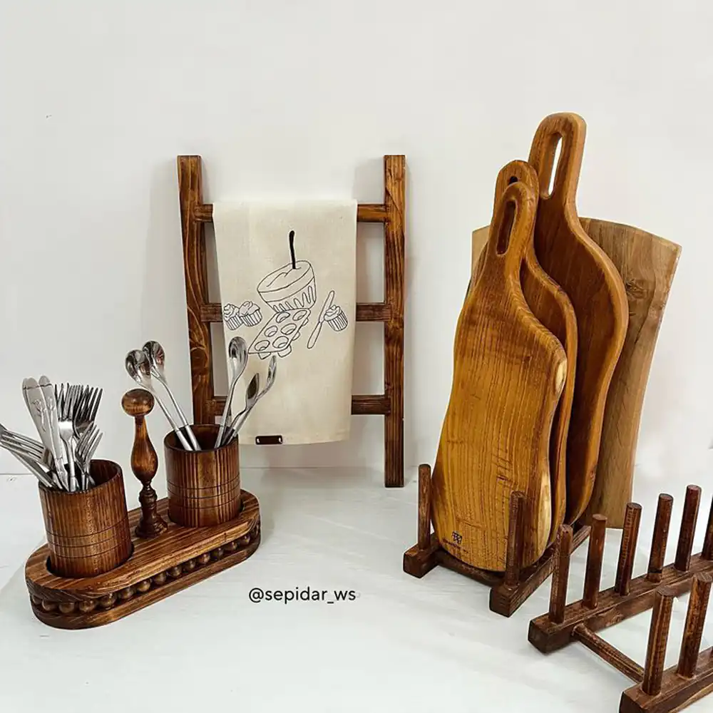 چیدمان آشپزخانه با وسایل چوبی