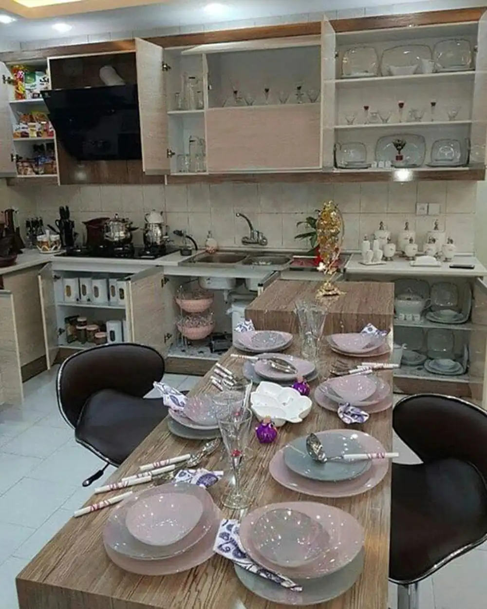 چیدمان آشپزخانه عروس،آشپزخانه عروس لاکچری،چیدمان آشپزخانه عروس ساده،چیدمان آشپزخانه عروس ۱۴۰4،چیدمان آشپزخانه عروس مدرن،چیدمان آشپزخانه عروس ۱۴۰۳،تزیین اشپزخانه عروس اینستا