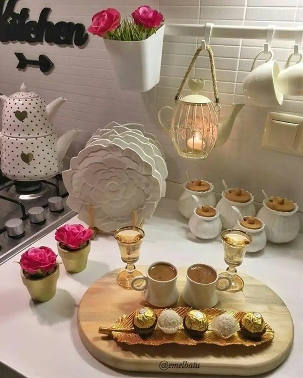 تزیین تخته سرو چوبی