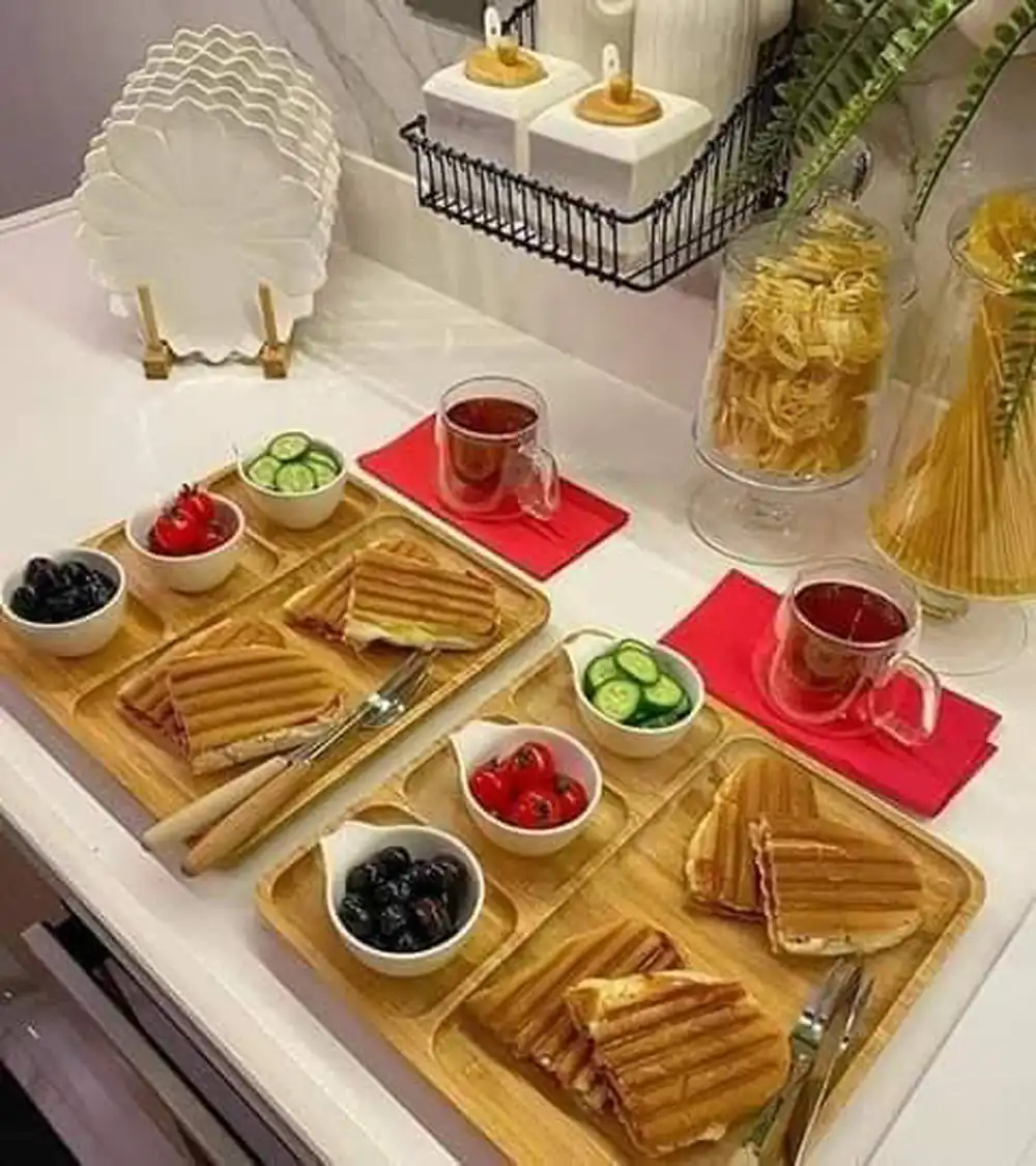 تزیین تخته سرو چوبی