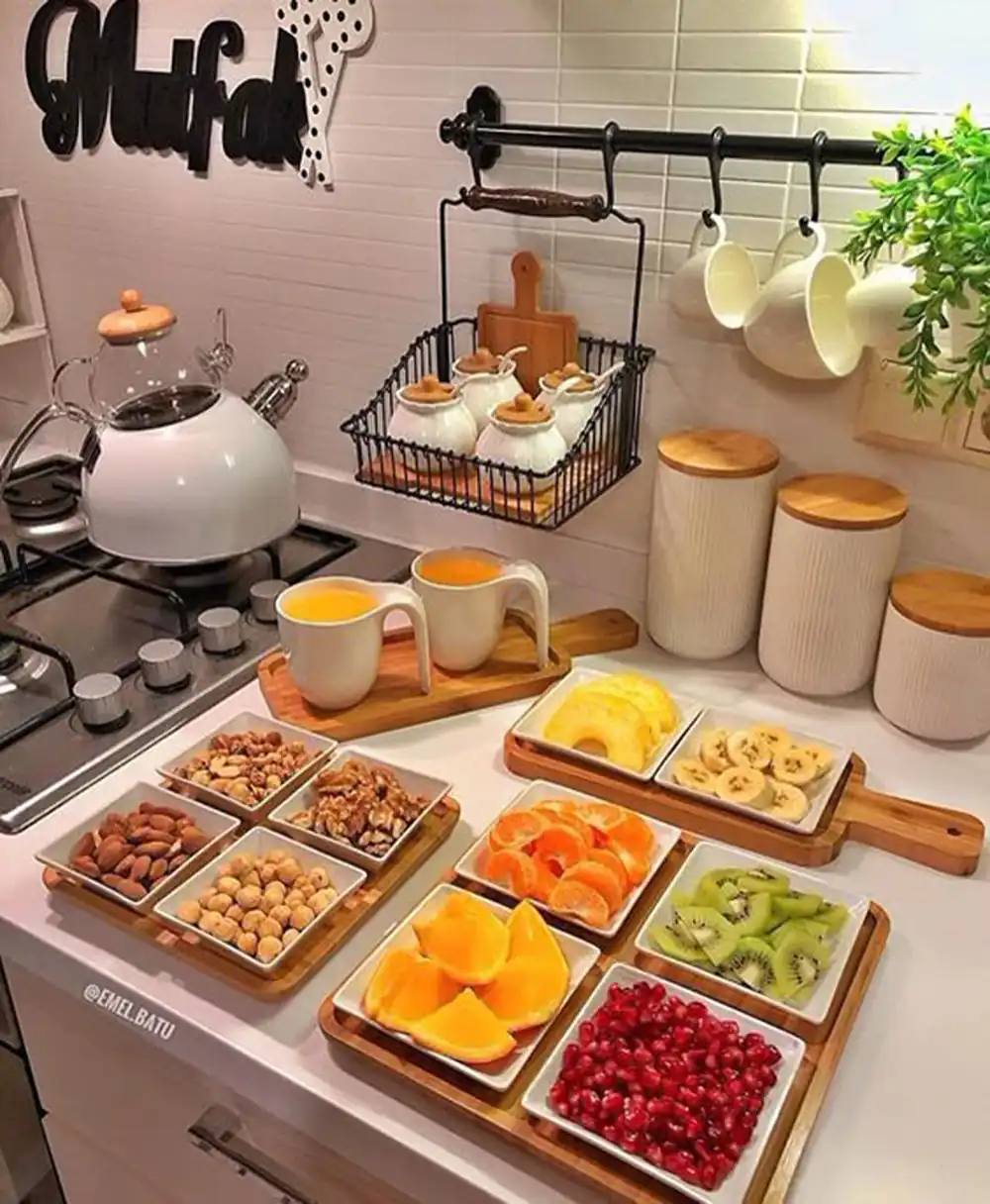 تزیین تخته سرو چوبی