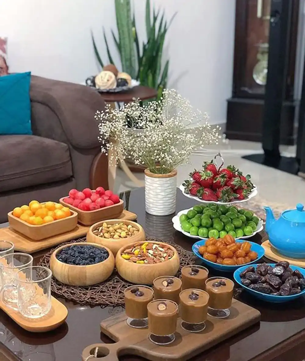 تزیین تخته سرو چوبی