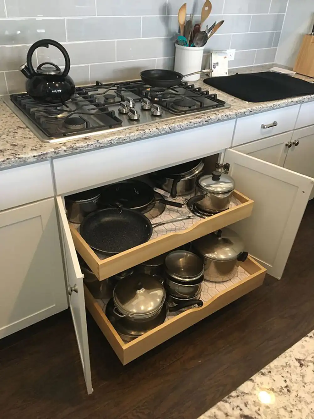 چیدمان کابینت زیر گاز