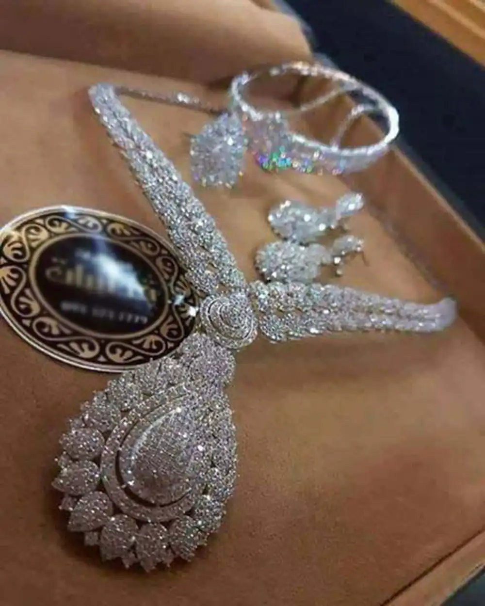 نیم ست طلا سفید