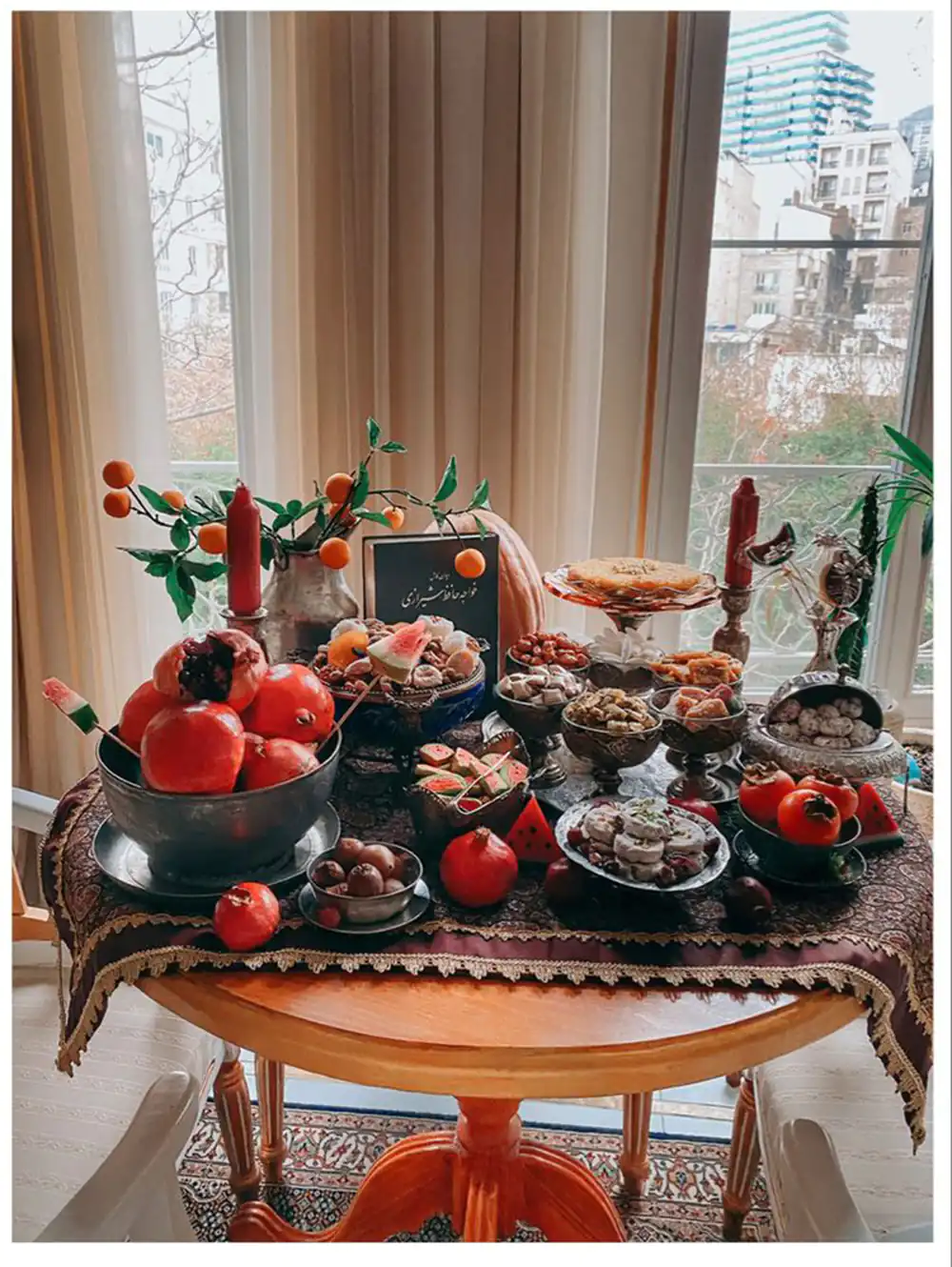 تزیین سفره یلدا برای عروس