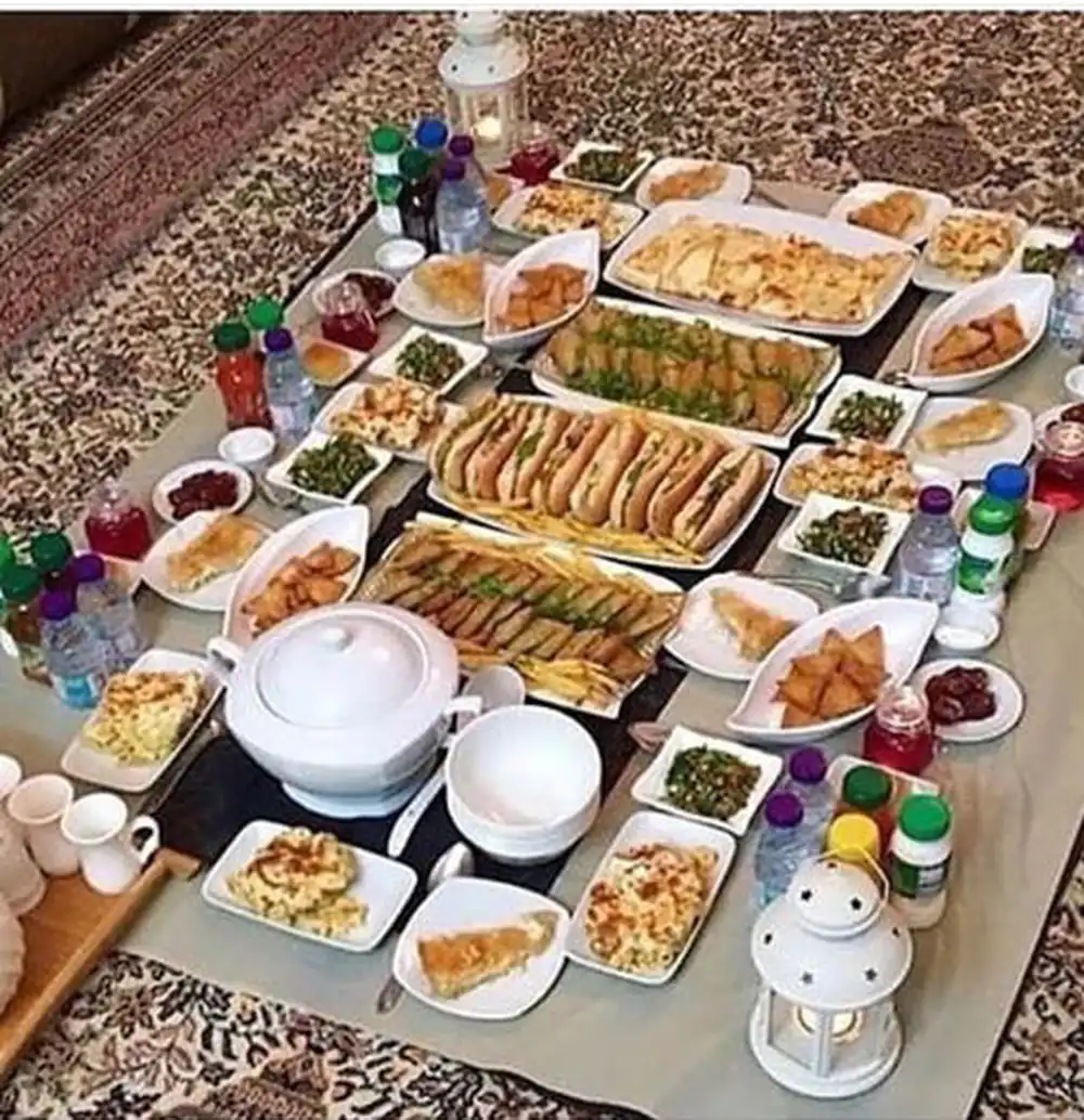 تزیین سفره غذا با وسایل ساده