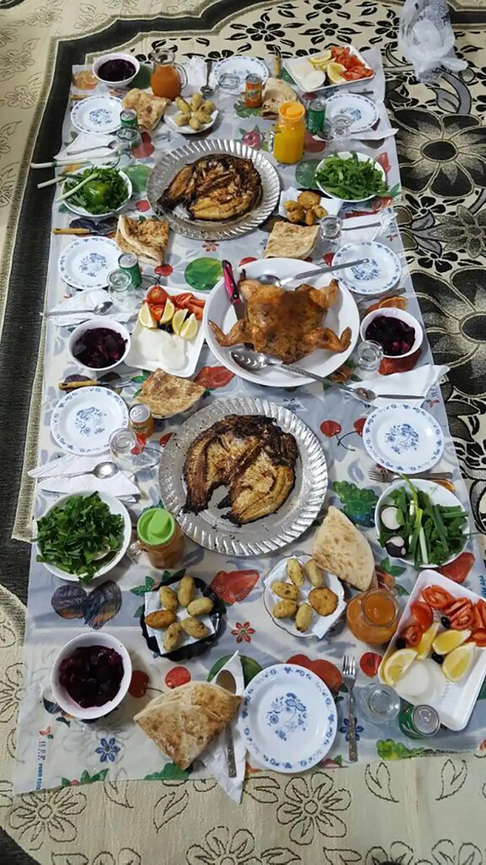 تزیین سفره غذا با وسایل ساده