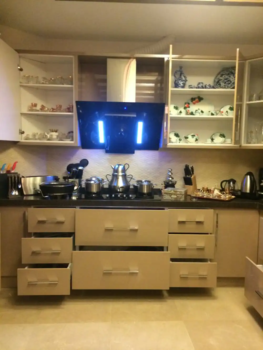 تزیین وسایل آشپزخانه عروس