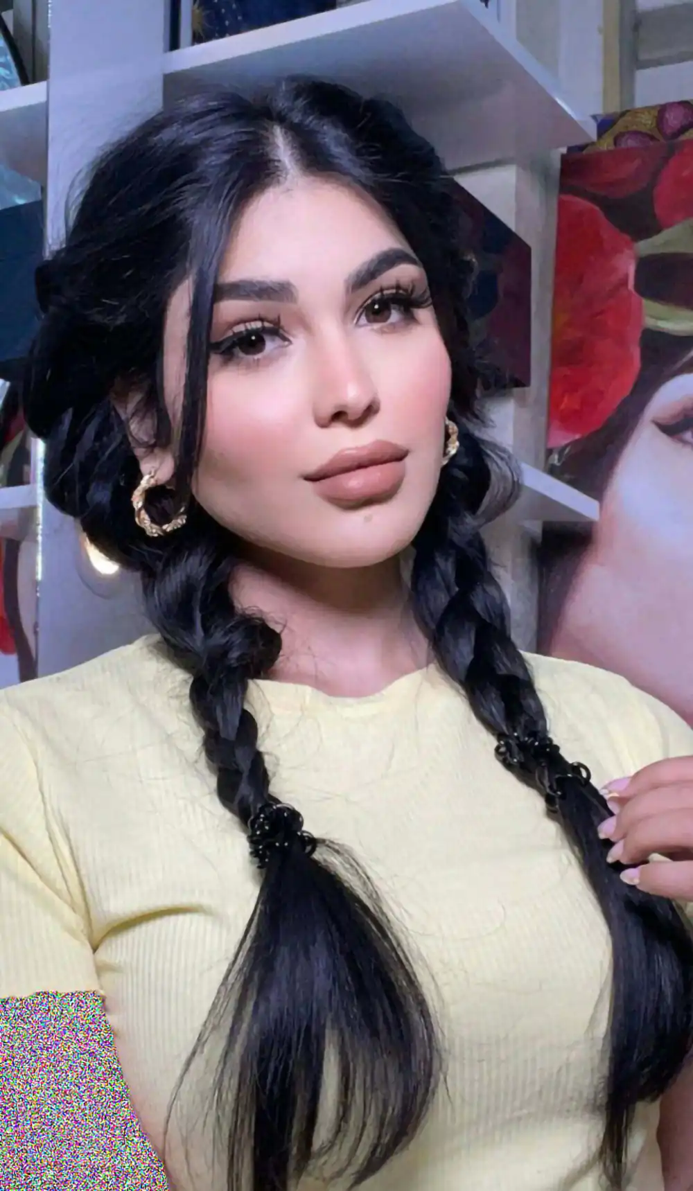 آرایش با موی مشکی پرکلاغی