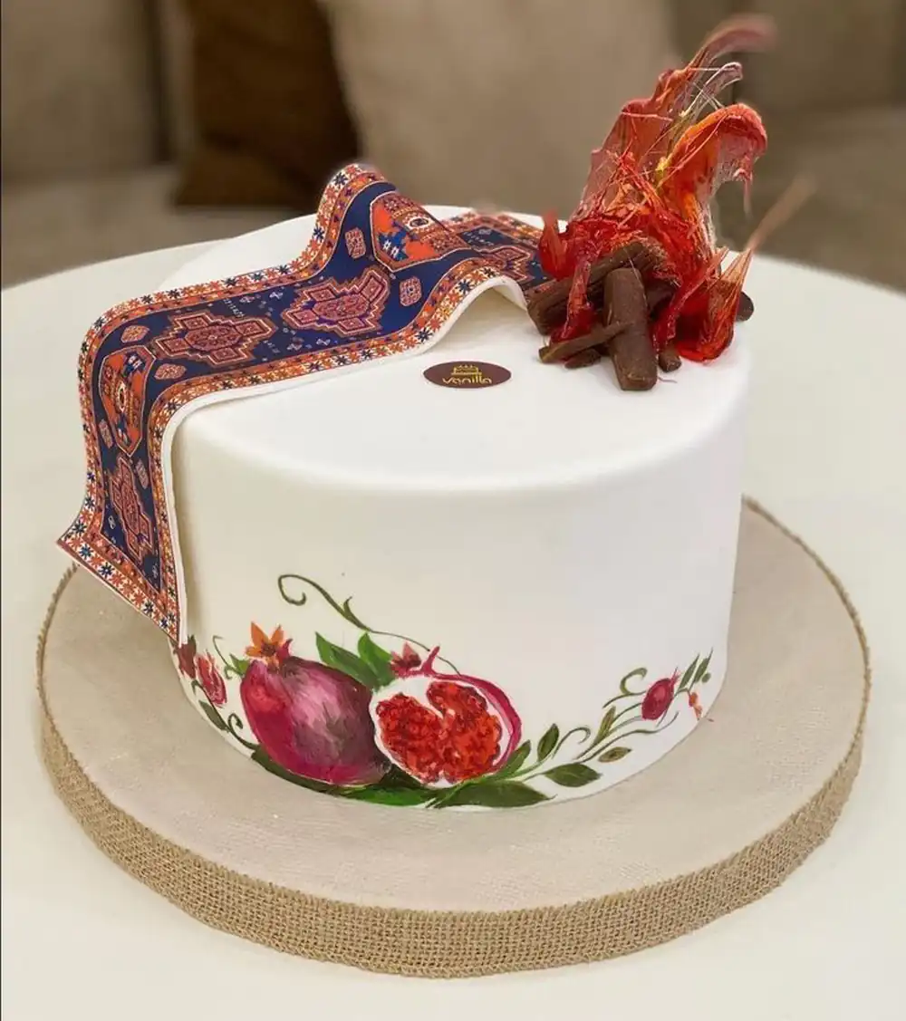 کیک شب یلدا برای تولد