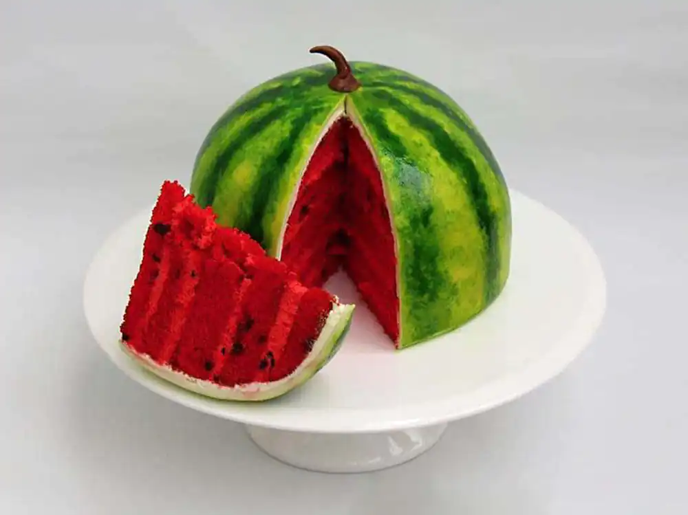 کیک شب یلدا برای مدرسه