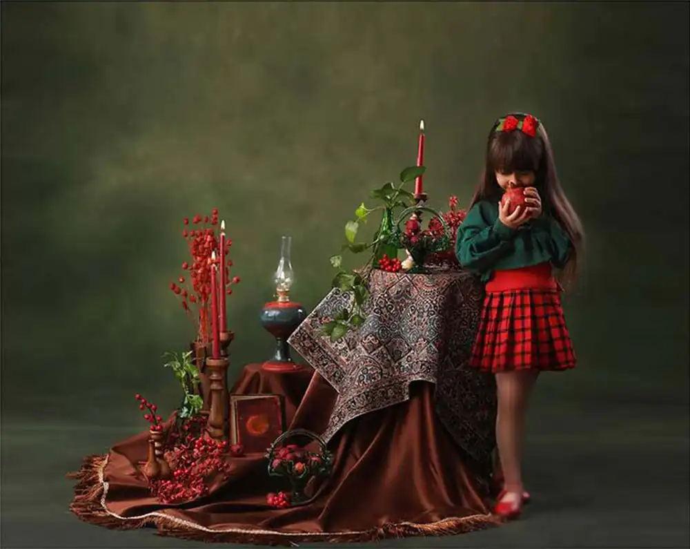 دکور شب یلدا برای عکاسی