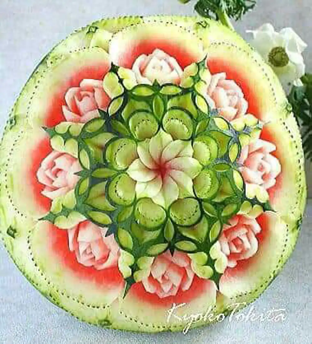 تزیین هندوانه شب یلدا برای عروس