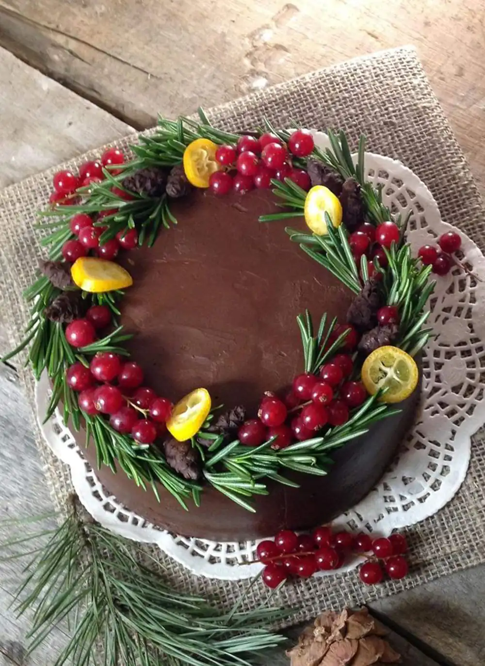تزیین کیک شب یلدا خانگی