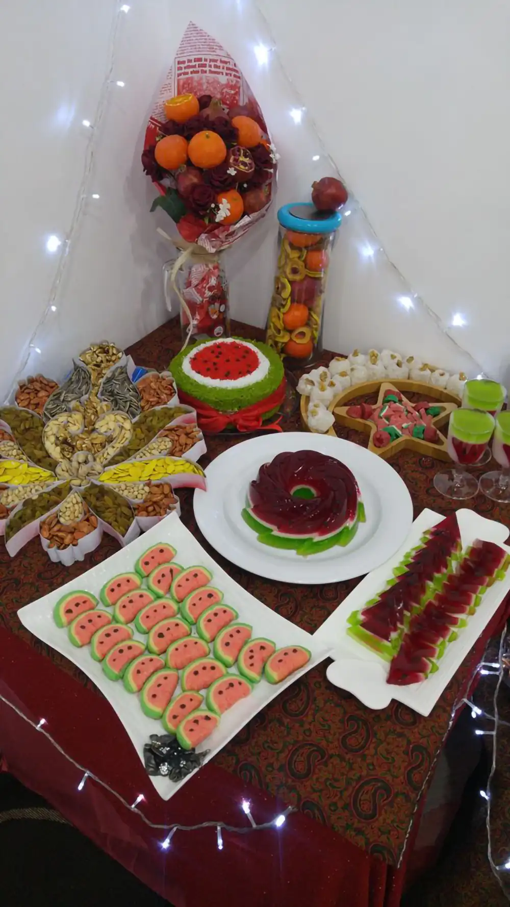 تزیین کلاس برای شب یلدا ساده