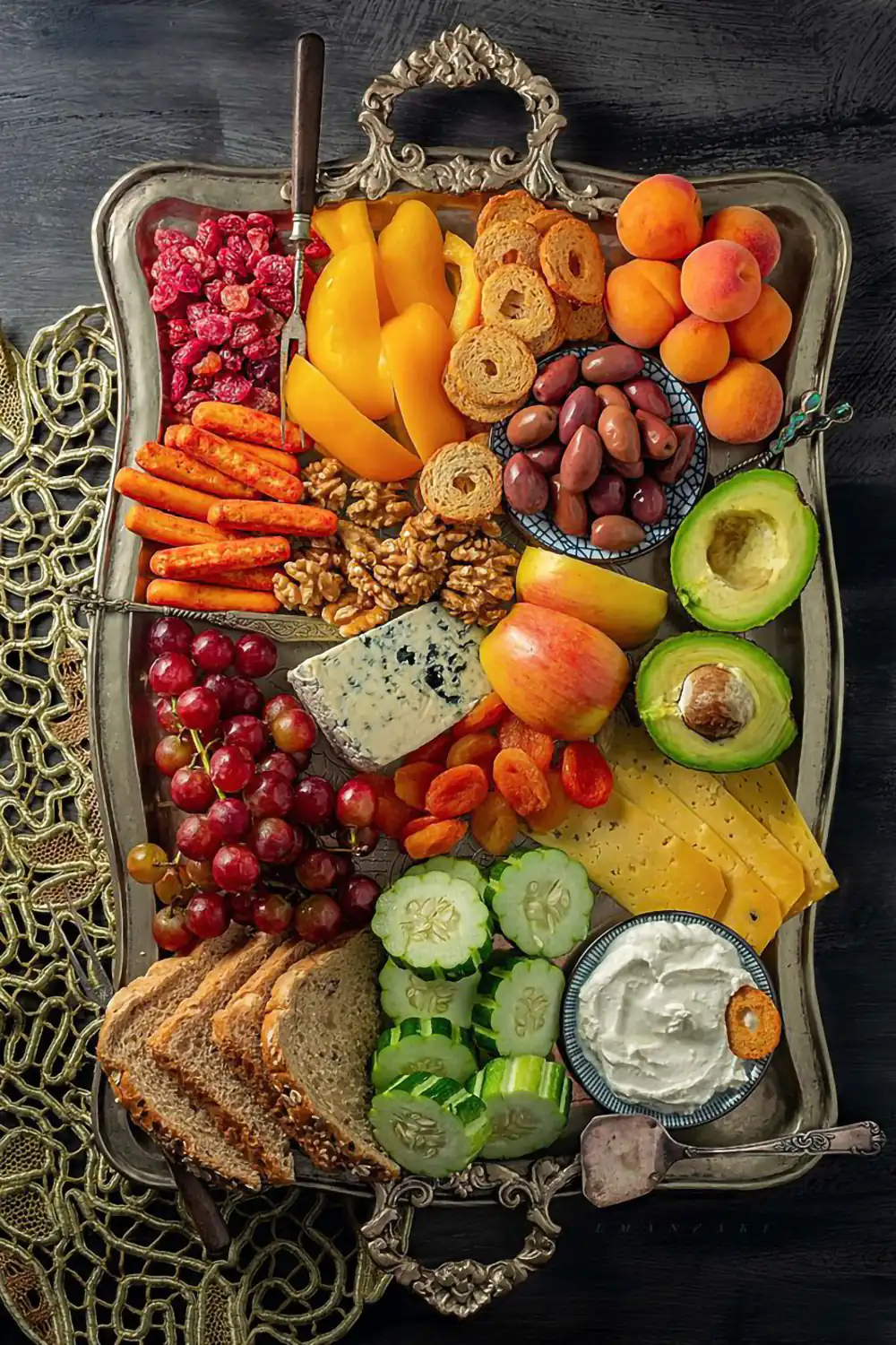 تزیین میوه شب یلدا در سینی