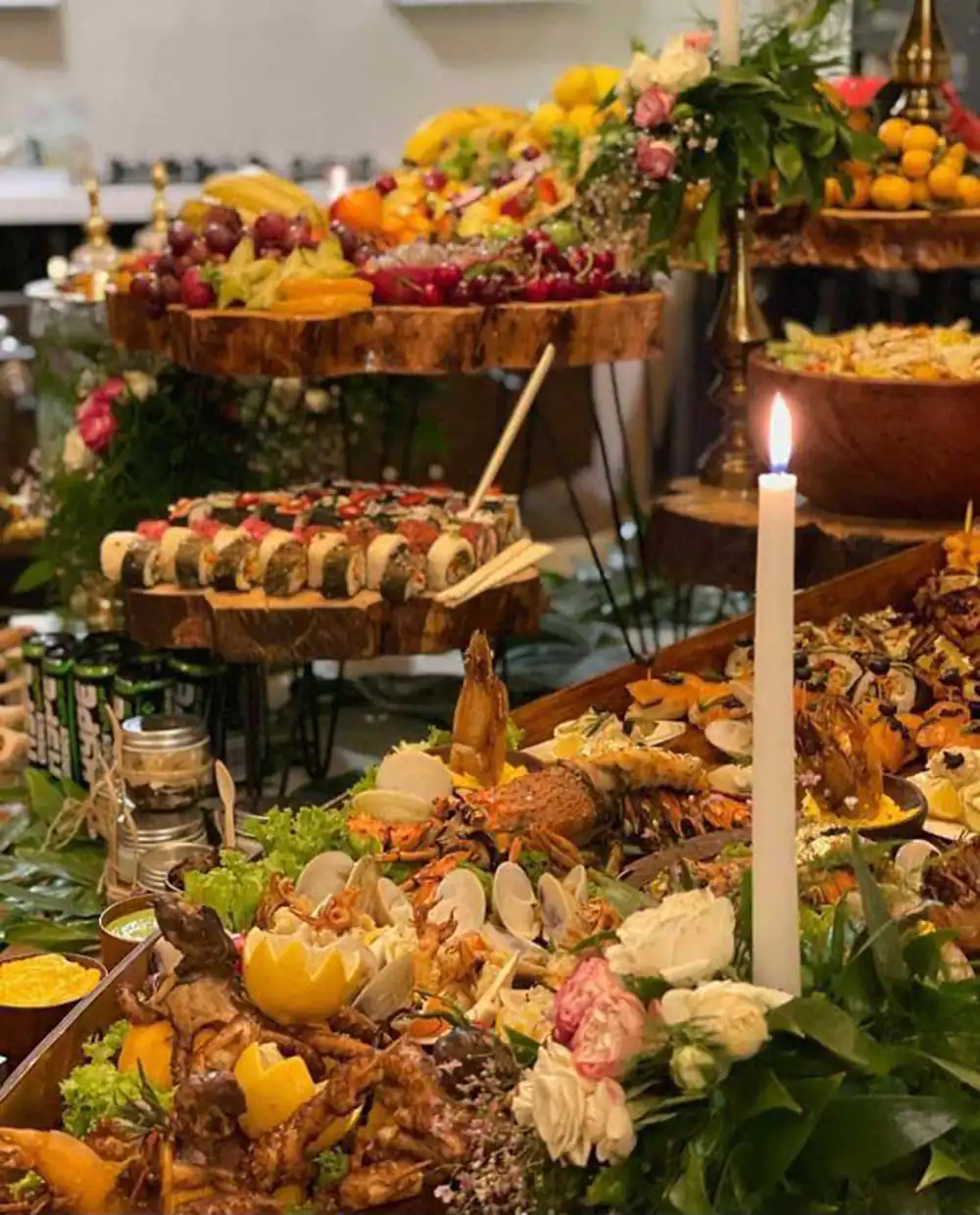 تزیین میز غذای عروس و داماد